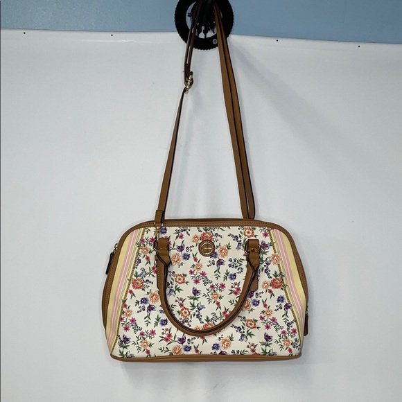 GIANI BERNINI SAFFIANO PASTEL FLORAL WOMENS BAG
FTL-09-079 - Picture 1 of 11